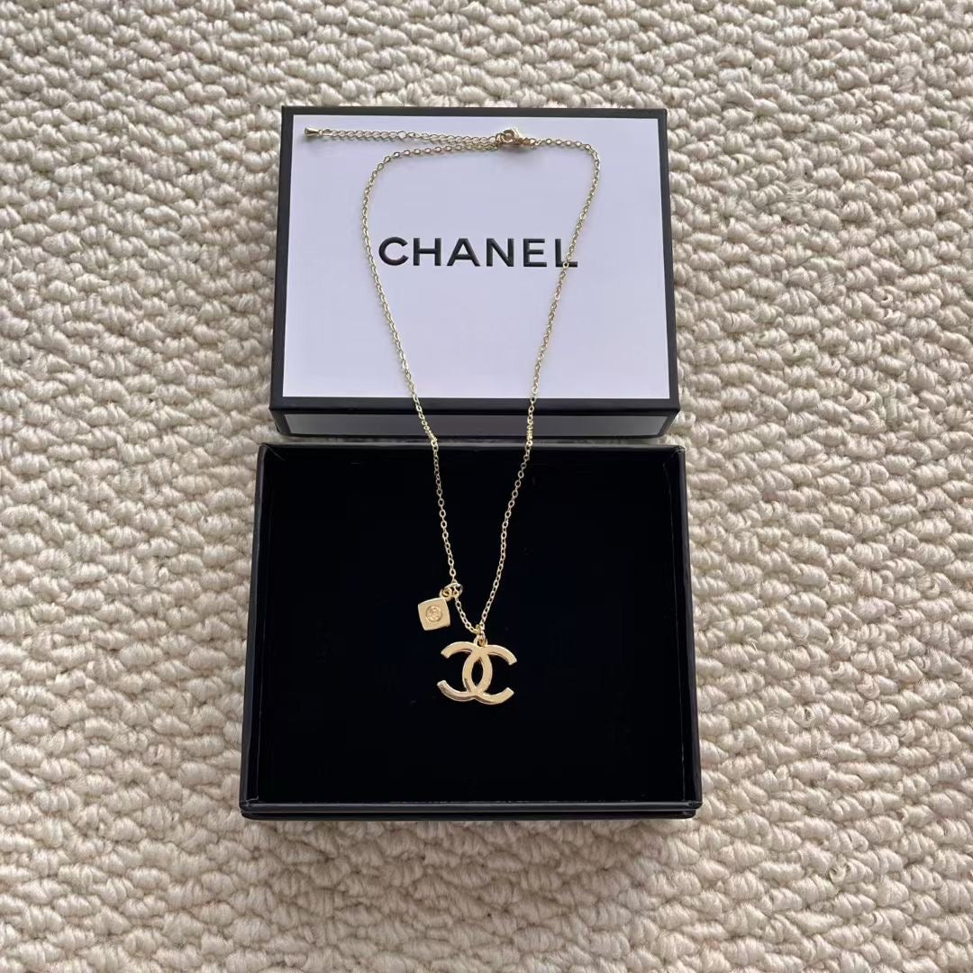 Beauty Pendant Necklace DIY with Gift Box and Shopping Bag