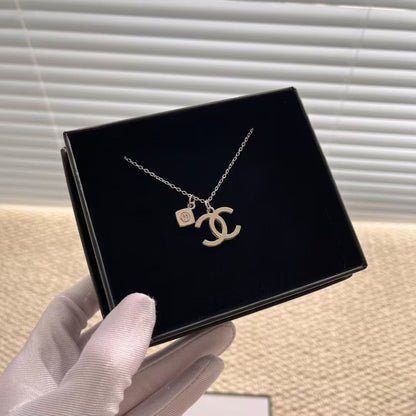 Beauty Pendant Necklace DIY with Gift Box and Shopping Bag