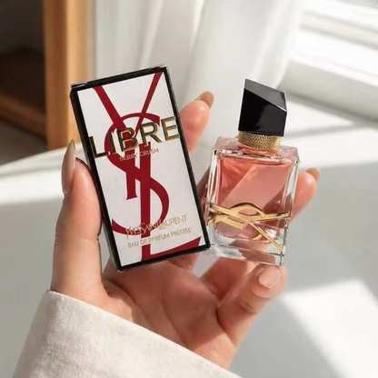 عطر ميني ليبر بيري كراش او دو بارفان بيري، حجم مناسب للسفر 7.5 مل