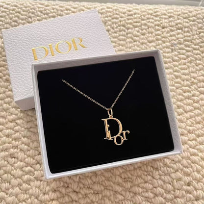 Beauty DIY Necklace Gold color in a Gift Box and  Shopping Bag