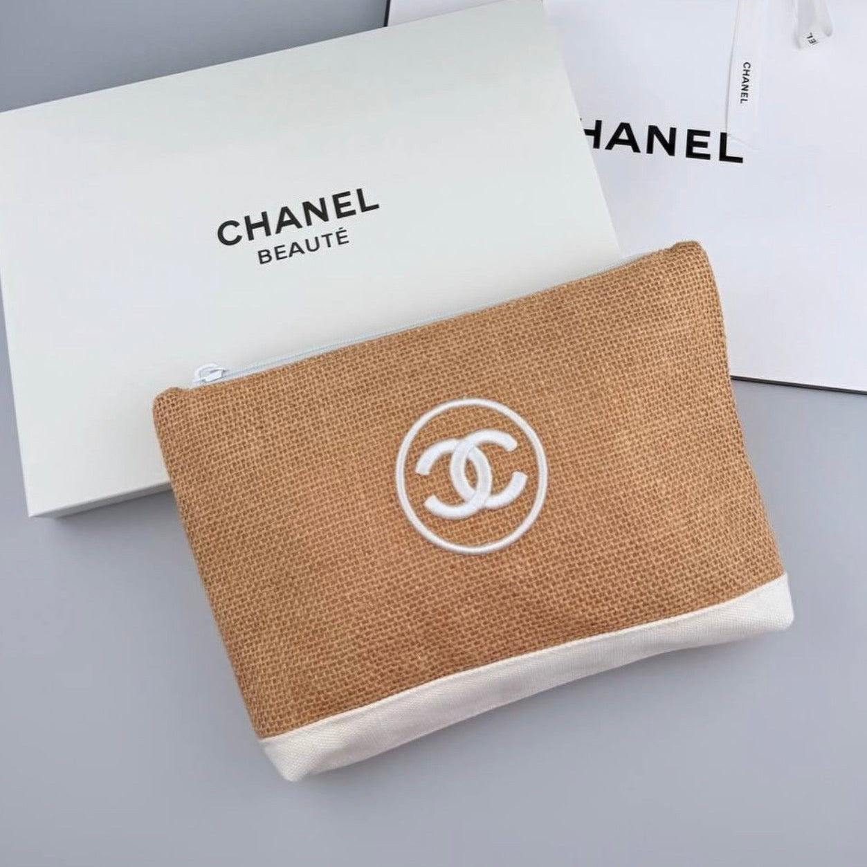 Chanel Beauty Summer Toiletry bag (a Vip Gift)