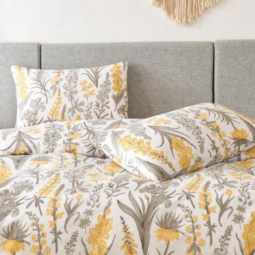 Queen size 6 pieces, duvet cover set, yellow flowers design.