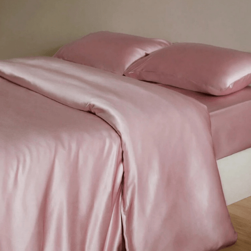 Silky Satin, King Size 6-Piece Duvet Cover Set, Plain Pink Color.